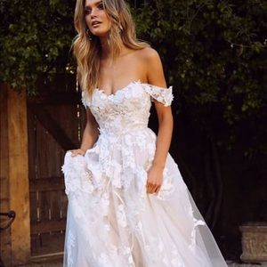 Madi Lane Elora dress perfect condition